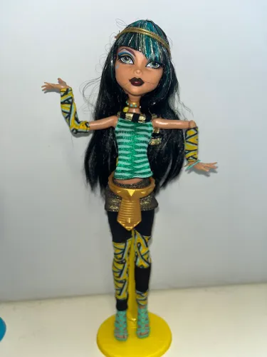 Boneca Monster High Cleo High back to School (2011)