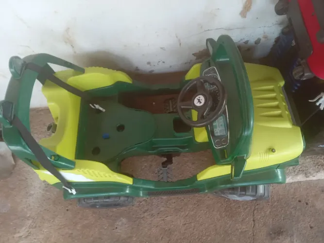 Carrinho de passeio super conservado 100,00