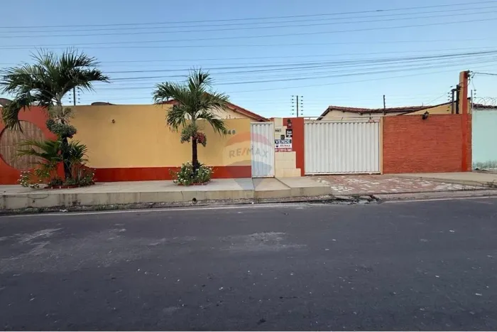 CASA NO BAIRRO TRADICIONAL DE PARAGOMINAS