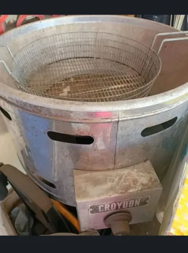 VENDO FRITADEIRA ELÉTRICA R$ 500,00