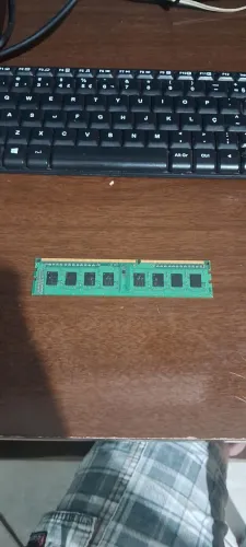 Memória DDR3 2GB 1333MHZ (usado)