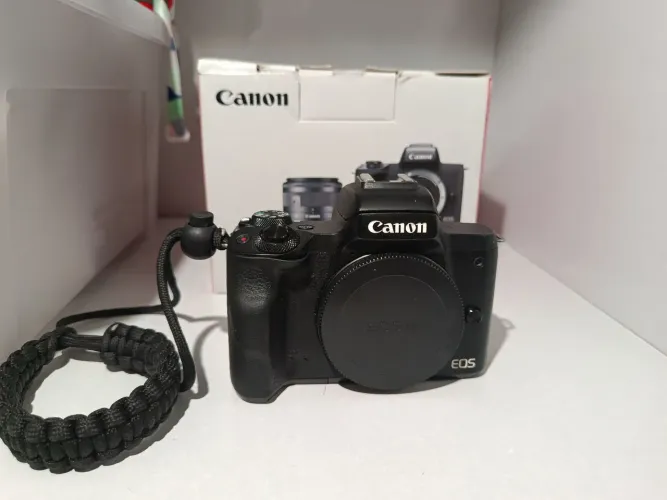 Canon m50 em bom estado com lente do kit muito nova