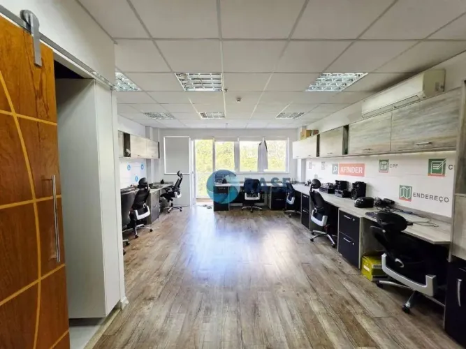 Sala commercial na Vila Andrade de 42 m² com 3 vagas de garagem