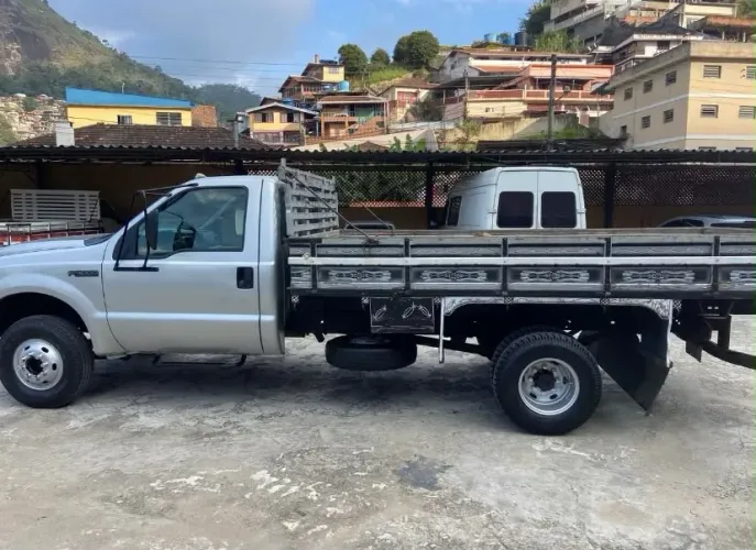 F4000 a venda parcelado com entrada