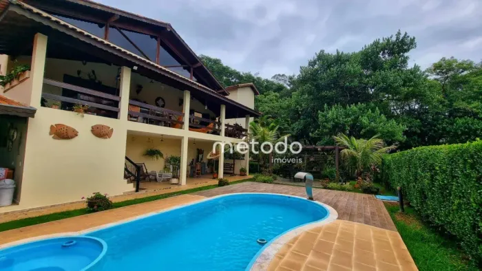 Casa com 4 quartos à venda, 260 m² por R$ 1.800.000 - Condomínio Residencial Alpes de Guar