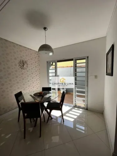 Casa à Venda no Bosque dos Eucaliptos- São José dos Campos-SP.