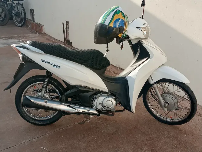 Biz 110i praticamente zera