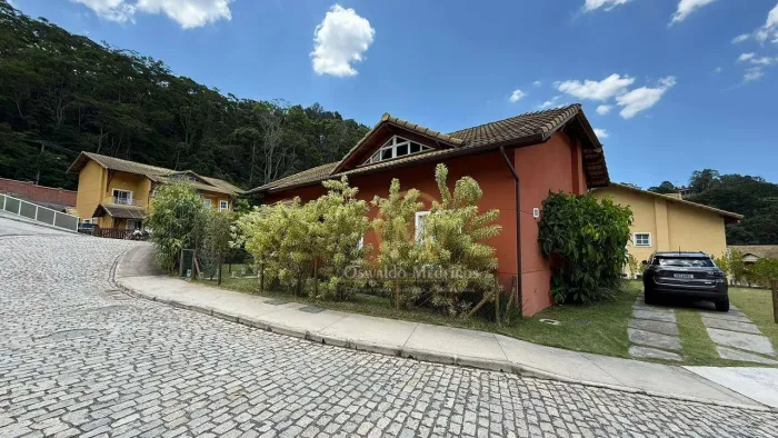Espetacular Casa de Alto padrão com 5 quartos 237m2 Condomínio fechado com total infraestr
