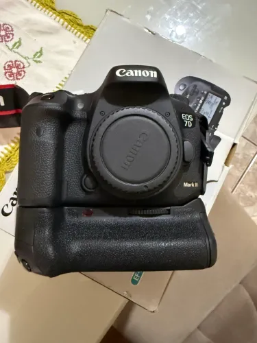 Cannon 7D Mark 2 + lente 50 - 255 mm