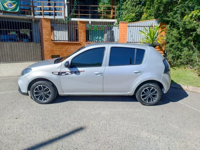 Renault Sandero GT Line Hi-flex 1.6 8V 5P 2013