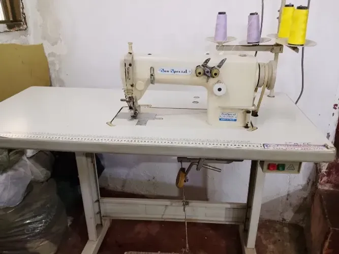 Maquina de costura onbro a ombro