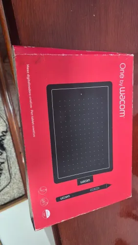 Mesa digitalizadora one by Wacom semi nova