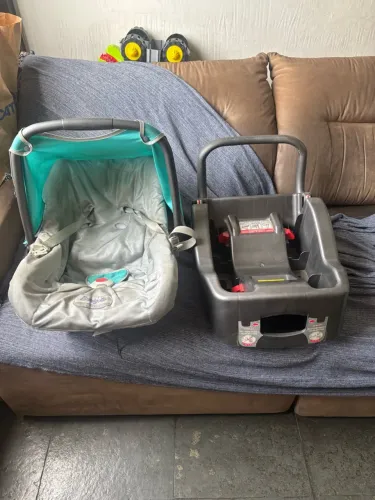 Bebê conforto Burigotto Peg Perego com base