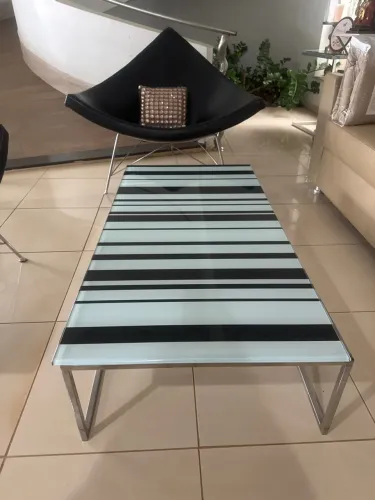 Mesa de centro aço inox Tamanho: 1,20m x 0,60m