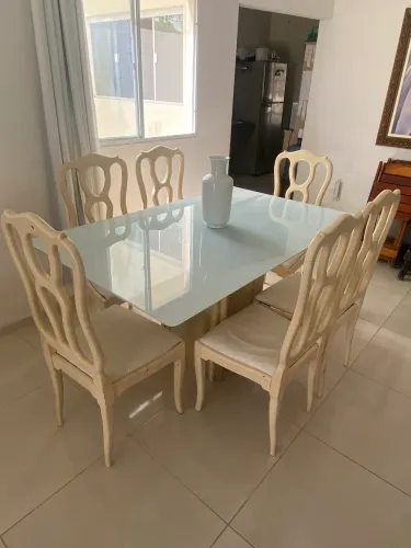 Mesa em Madeira Massaranduba e Vidro