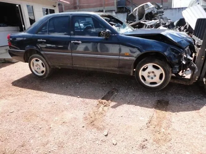 Mercedes C280 Automática 95 Retirada De Peças