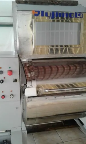 Lavadora.industrial com barreira sanitária. .fujimoto MLB 300