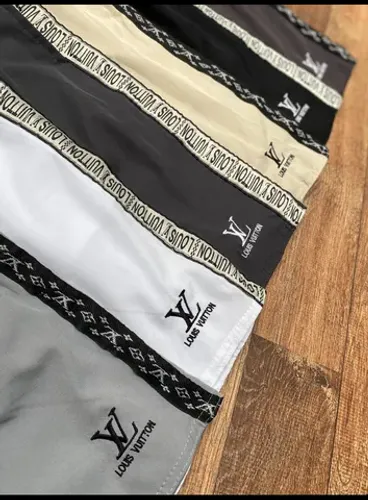 Bermuda LOUIS VUITTON