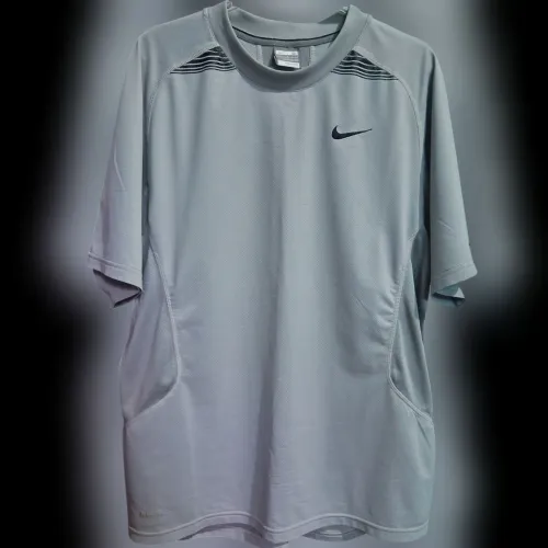 Camiseta Nike Dry Fit - Cinza - Masculina Tamanho P