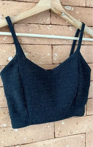 Top preto com brilho - p