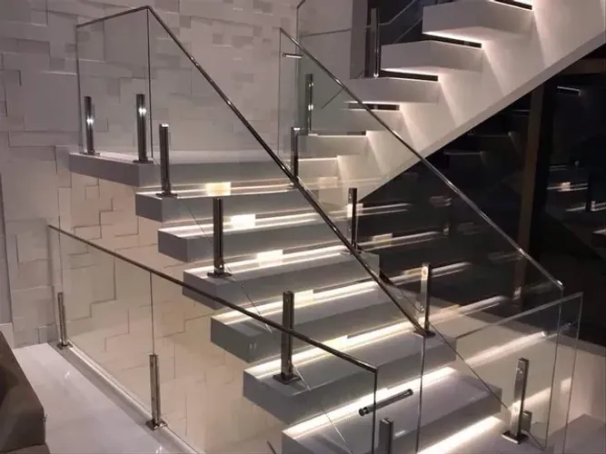 Corrimão em aço inox em diversos modelos.