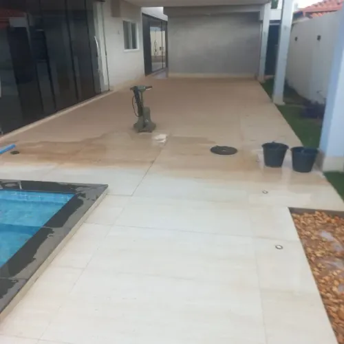 Limpeza pós obra e pisos em geral