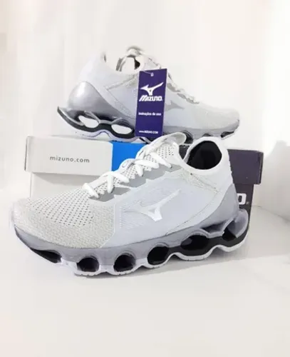 MIZUNO Todo Refletivo,  muito Confortável!!! Calçados em Geral!!!