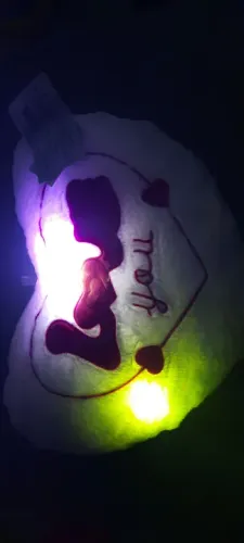 Almofada de Pelúcia em Formato de Coração com Luz LED