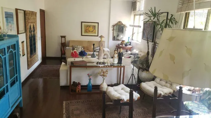 Apartamento de 3 quartos revertido pra 2 em laranjeiras
