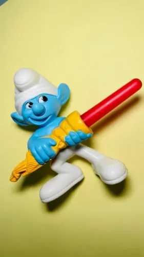 Smurf Desastrado - boneco altura 8 cm da coleção Mc Lanche Feliz Turma dos Smurfs