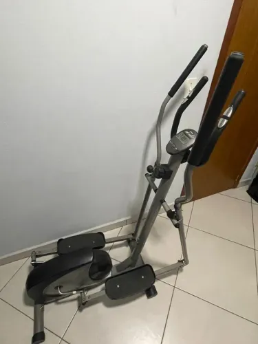 Elíptico seminovo (Retirar no Jaragua)