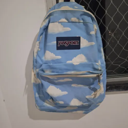 Mochila Jansport nuvens