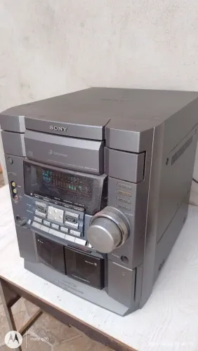 Som Sony CD Changer com 3 CDs