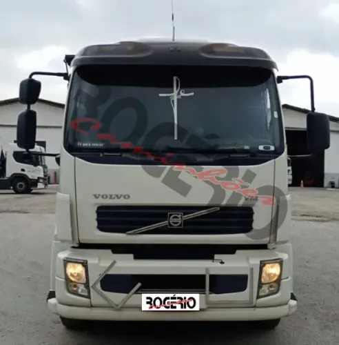 Volvo VM 260 Conjunto Único Carga Seca - 6x2 - Ano 2011 - Rogério Caminhões 