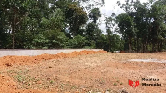 Terreno plano, Condomínio em Caucaia com 1814m² já murado