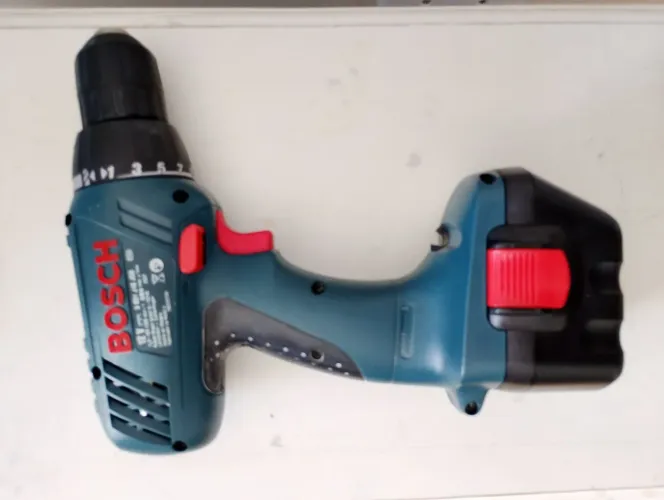 Parafusadeira de impacto Profissional Bosch GSR 12-2