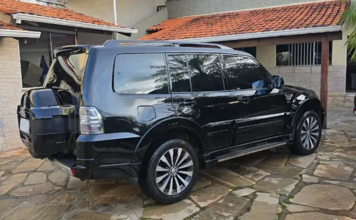 Mitsubishi Pajero HPE Full 3.2 4X4 T.i.dies. 5P AUT 2019