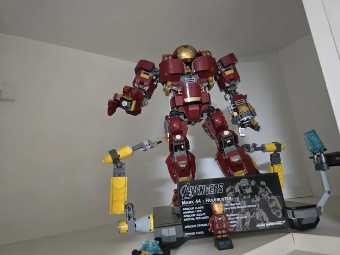 LEGO Hulkbuster Mark 44 - Colecionável