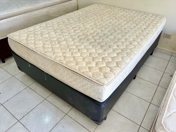 Cama box de casal , cama de casal
