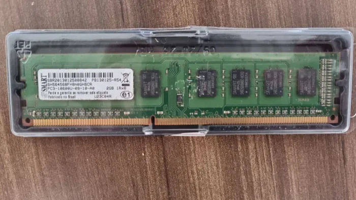 Memória RAM DDR3 2GB