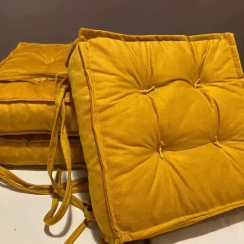 ALMOFADA FUTTON AMARELA CONFORTÁVEL E ESTILOSA TAMANHO 28 * 28 CM 