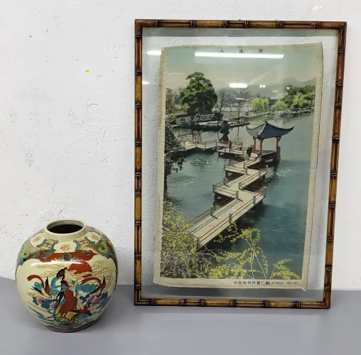 Vaso de porcelana chinês e quadro