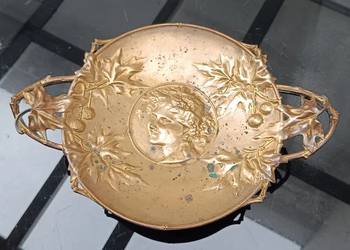 Centro de mesa Francês raro em bronze por "Ferdinand Barbedienne"