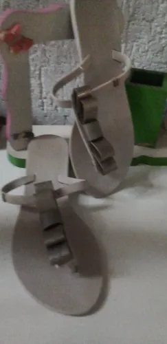 Sandália Feminina Bege com Detalhes