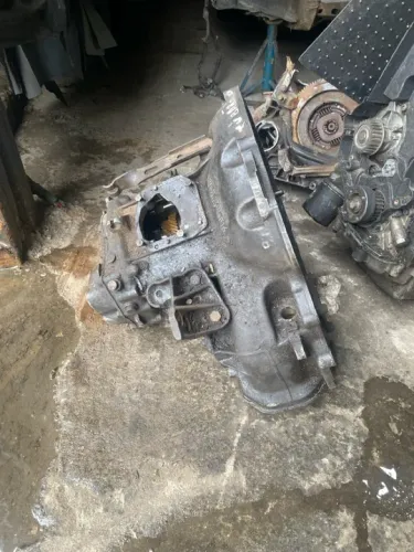 Caixa de câmbio manual Chevrolet Monza tubarão 90 