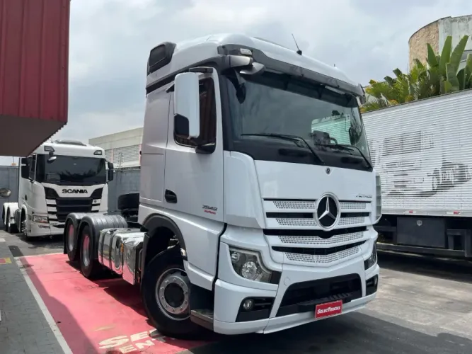 Mercedes Benz Actros 2548 6x2 22/22 Selectrucks