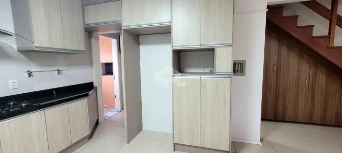 Um lindo sobrado de dois quartos, garagem pra dois carros, São Luiz