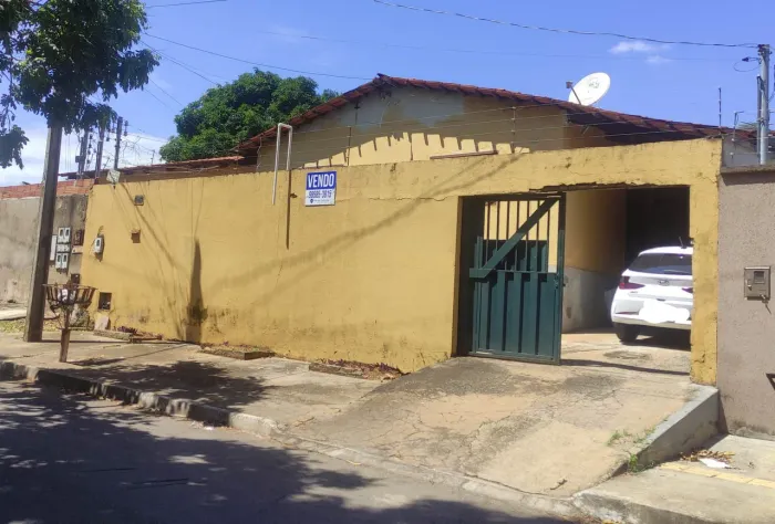 Casa 3Qts lote 360m - Pega apartamento