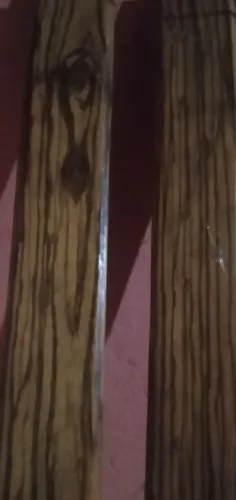 Cama de madeira maciça com cabeceira e pé