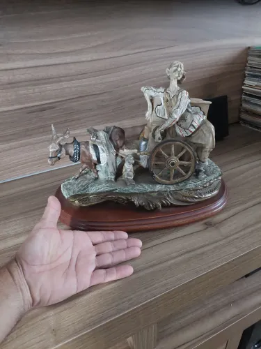 Estatueta italiana 
